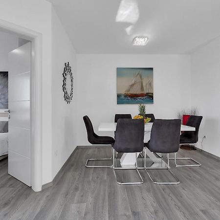Sea View Apartments Dammi With Free Parking Макарска Экстерьер фото