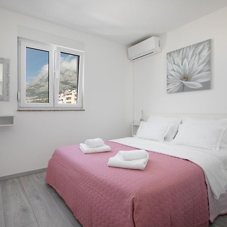 Sea View Apartments Dammi With Free Parking Макарска Экстерьер фото