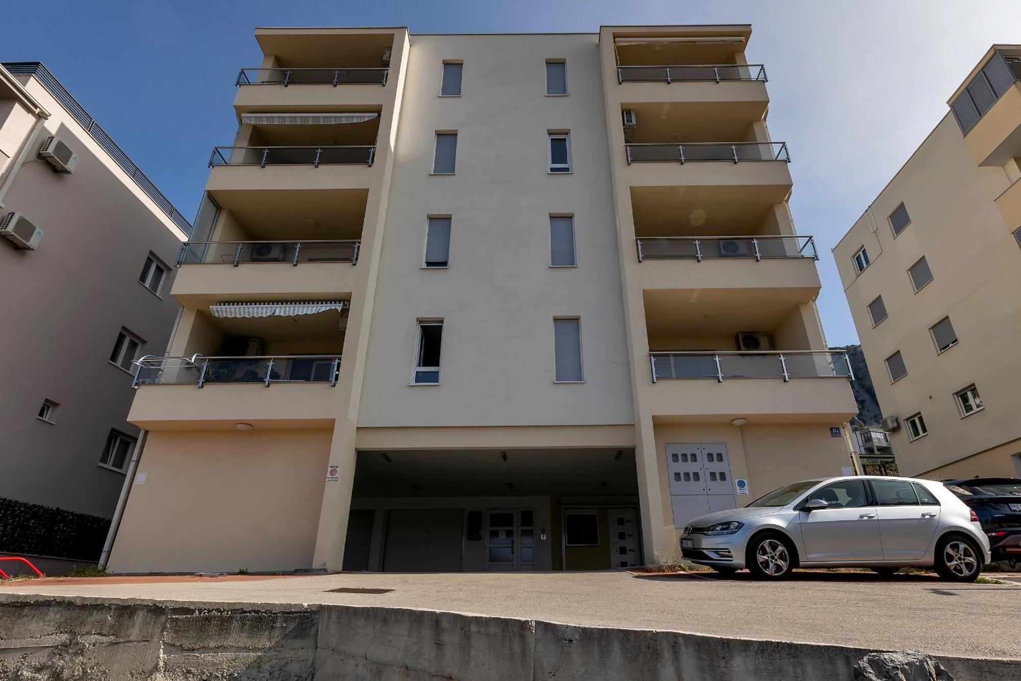 Sea View Apartments Dammi With Free Parking Макарска Экстерьер фото