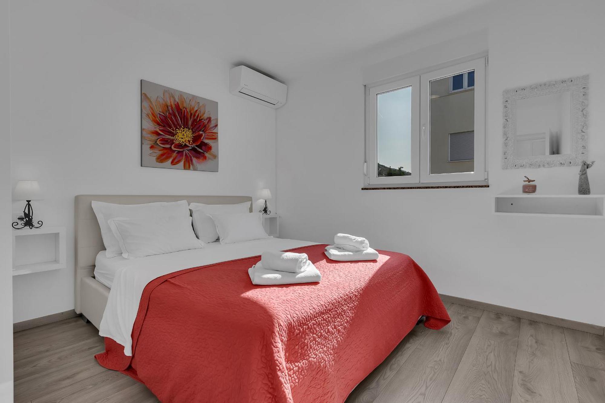 Sea View Apartments Dammi With Free Parking Макарска Экстерьер фото